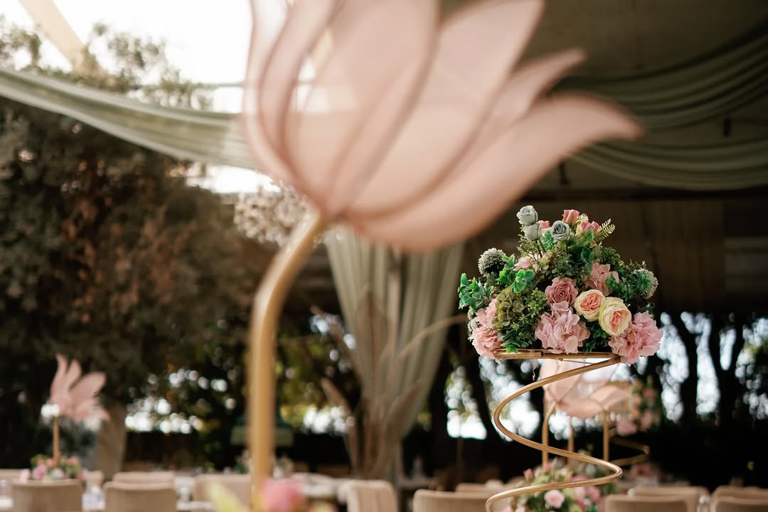 Villa le Mariage — Floral details